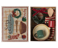 Load image into Gallery viewer, Maileg Cosy Christmas Set, Mouse