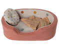 Load image into Gallery viewer, Maileg Cosy Basket, Medium - Coral