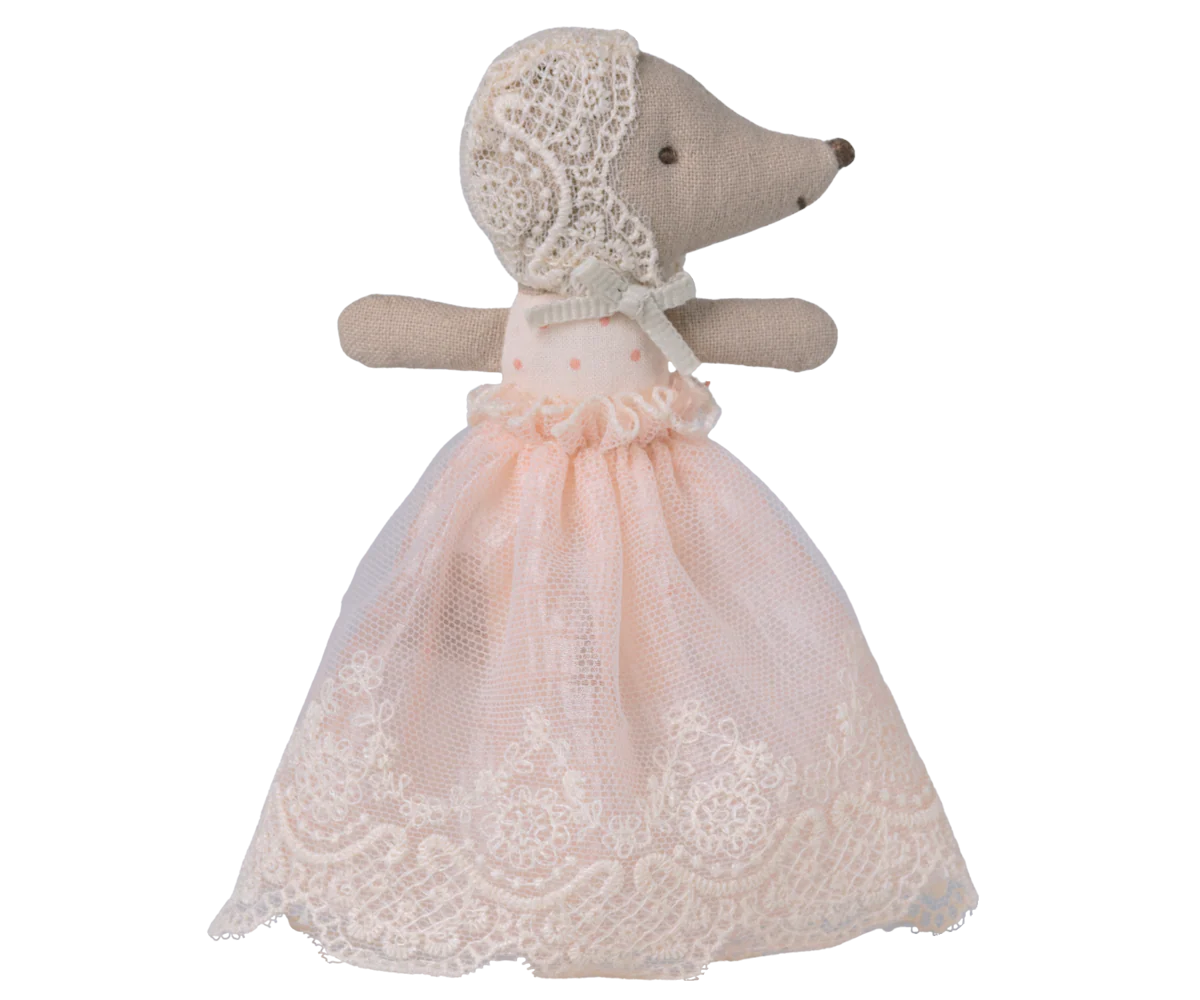 Preorder Maileg Baby mouse in gown - Powder or Mint (Expected Delivery: 6.15.26)