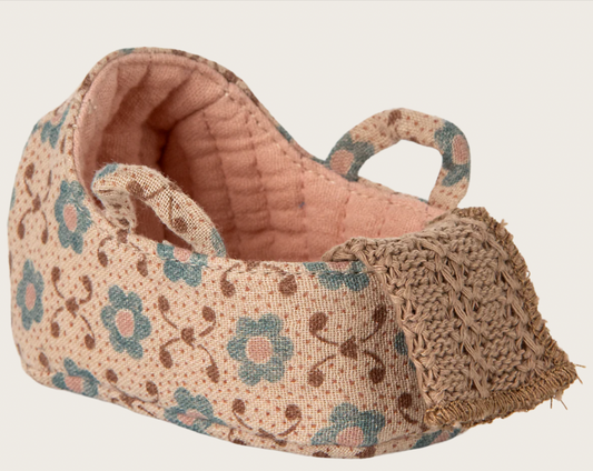 Preorder Maileg  Carry cot, Baby mouse - Blue or Rose (Estimated Delivery 11.15.2025)