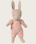 Load image into Gallery viewer, Preorder Maileg Bunny/Rabbit, Micro - Brown/Dusty, Brown/Blue, or Sand/Rose rose knitted suit (Expected Delivery 10.1.2025)
