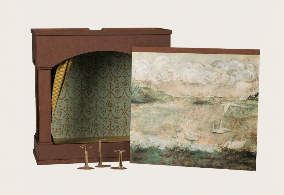 Preorder Maileg Theater, Mouse (Expected Delivery: 11.15.26)