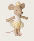 Load image into Gallery viewer, Preorder Maileg Ballerina, Little sister (Apricot, Off White, or Vintage Mint (Expected Delivery: 10.15.26)
