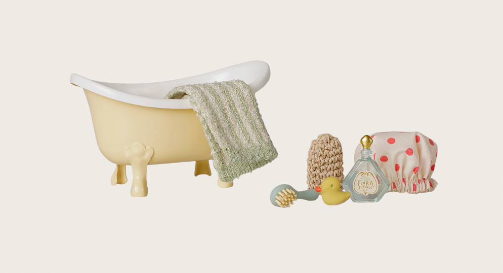 Preorder Maileg Bathtub Set, Mouse (Yellow) (Expected Delivery: 10.15.26)