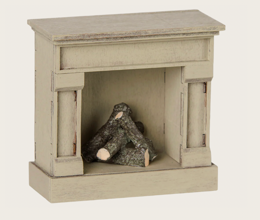 Preorder Maileg Fireplace, Mouse - Off white (Expected Delivery: 8.15.26)