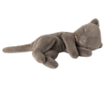 Load image into Gallery viewer, Preorder Maileg Sleeping kitten plush, Small - Cream peach or Gray (Expected Delivery: 2.15.26)
