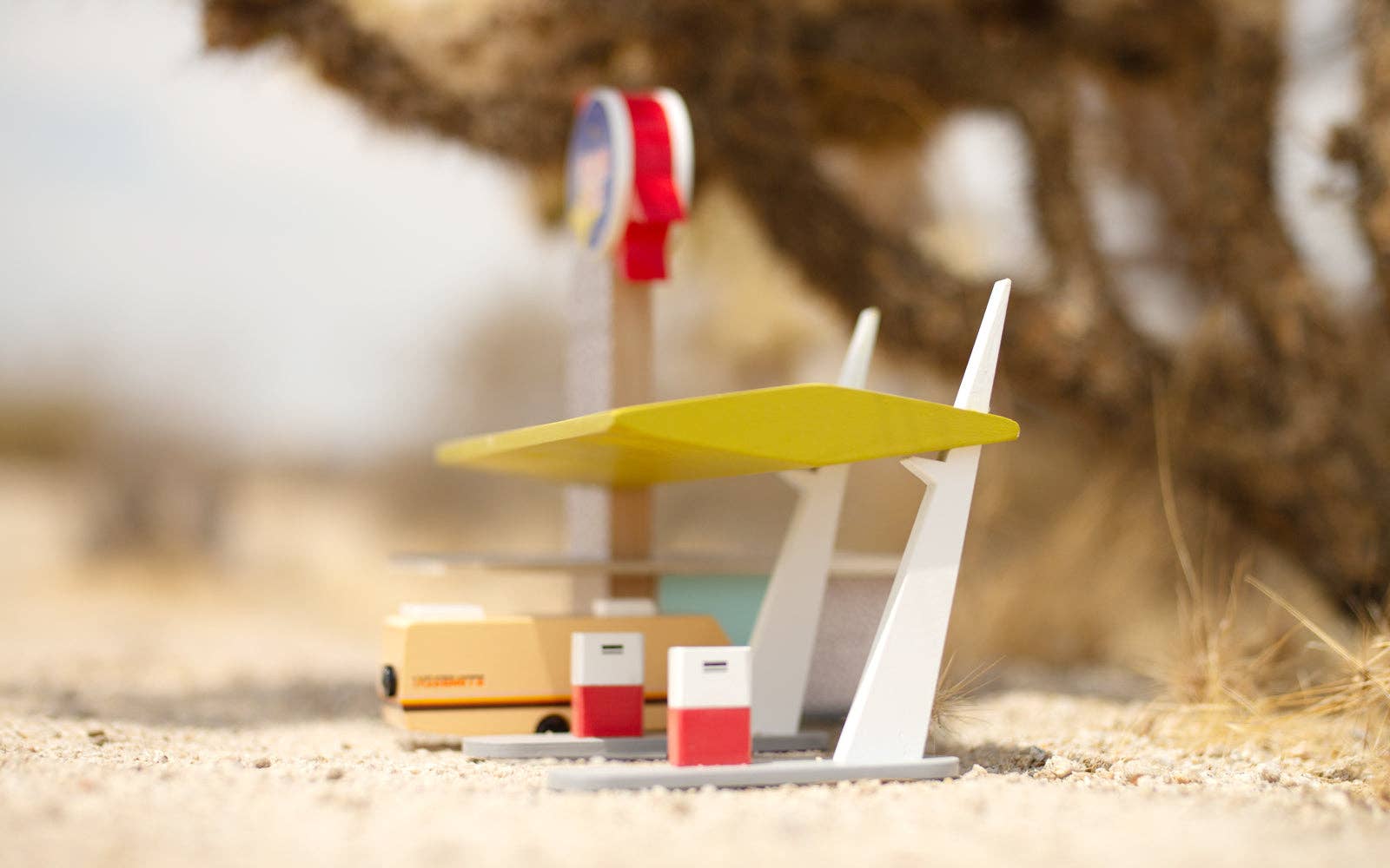 Candylab Toys - Rocket Fuel Station