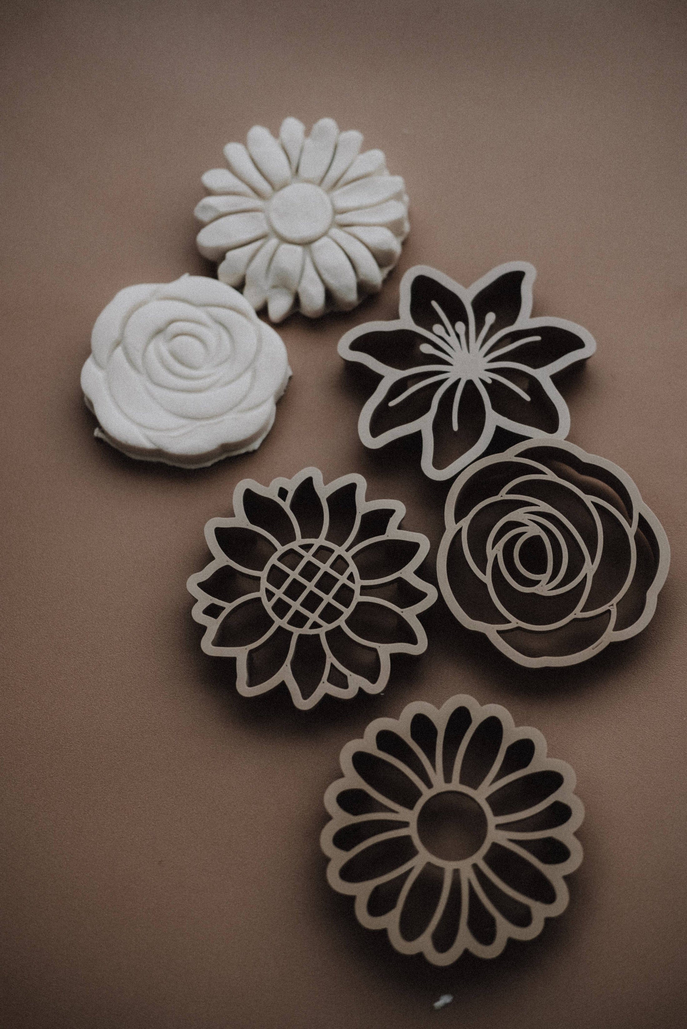 Kinfolk Pantry Mixed Flower Cutter Set Eco Playdough Tool