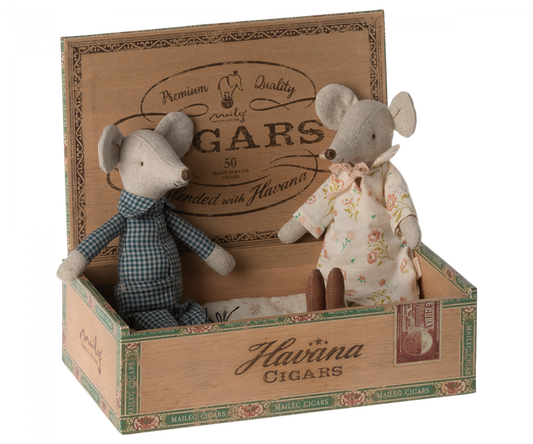 Maileg Grandma and Grandpa Mice in Cigarbox 2023