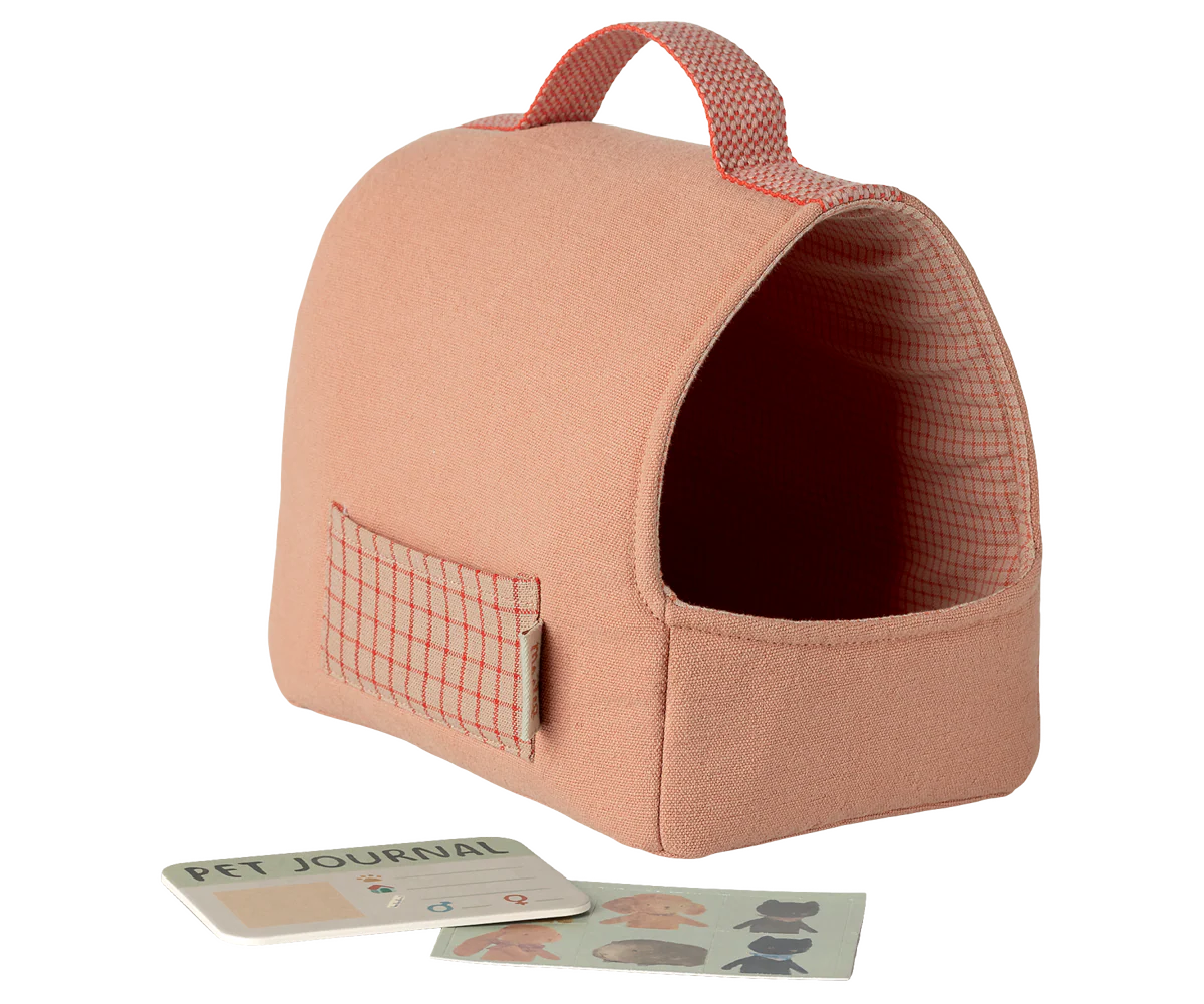 Preorder Maileg Pet carrier - Dusty Blue or COral (Expected Delivery: 2.15.26)