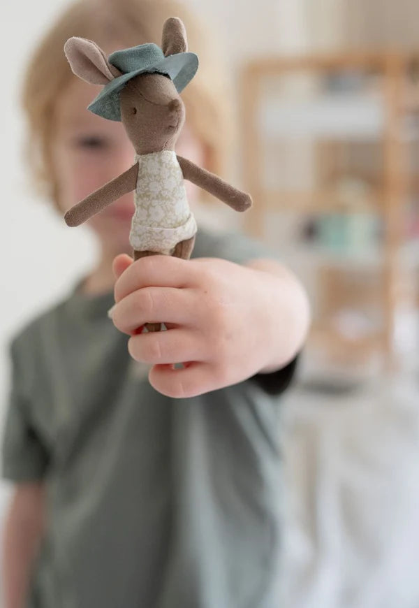 Rugaroo The Sunbaker | Kangaroo Doll & Beach Mat