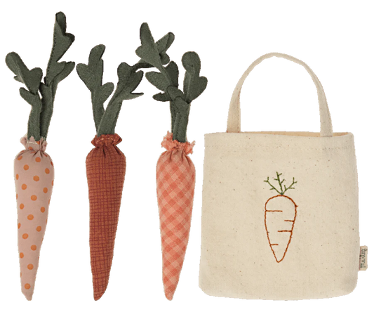 Maileg Carrots in Shopping Bag