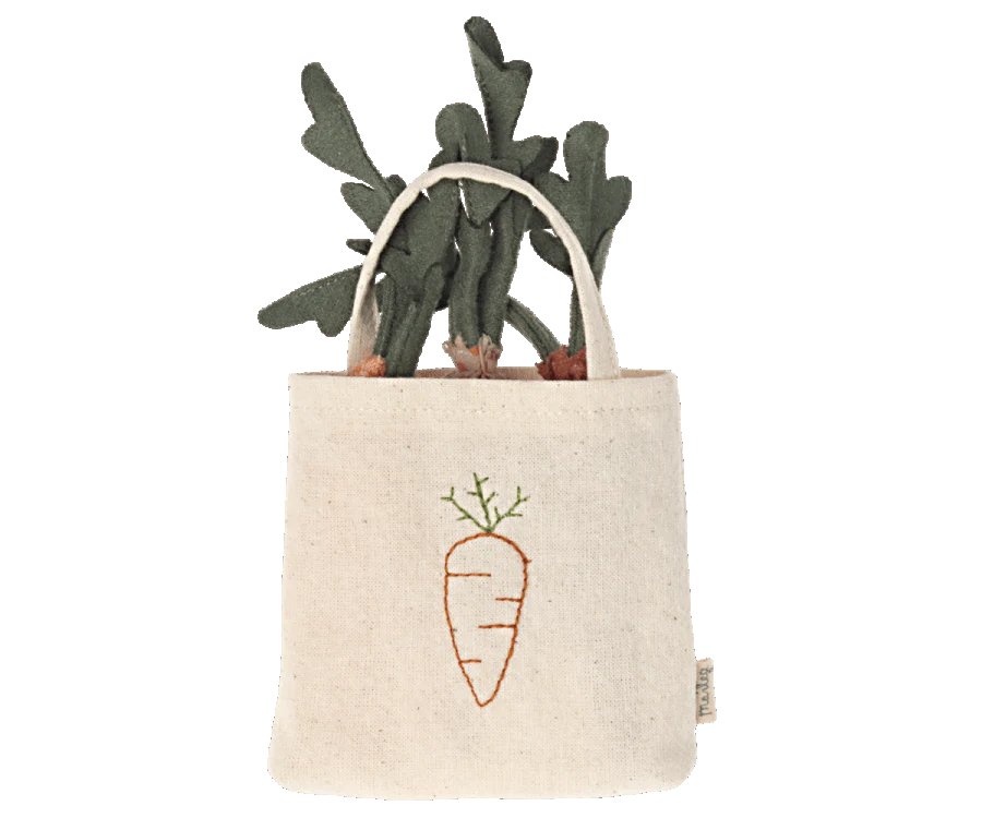 Maileg Carrots in Shopping Bag